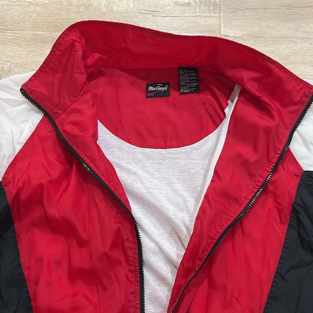 Wind jacket - Picture 2 of 3